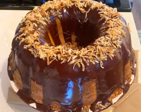 Coconut Vanilla Pound Cake: A Delicious Twist on a Classic Recipe